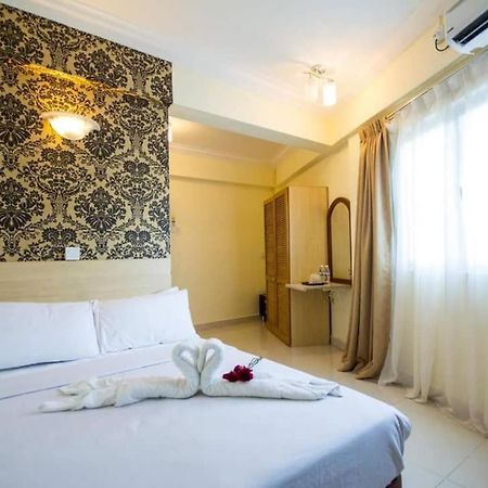 Hotel Sea Princess เตลุกบาฮัง ภายนอก รูปภาพ