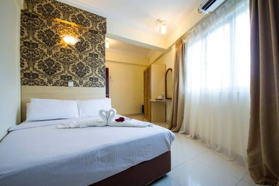 Hotel Sea Princess เตลุกบาฮัง ภายนอก รูปภาพ