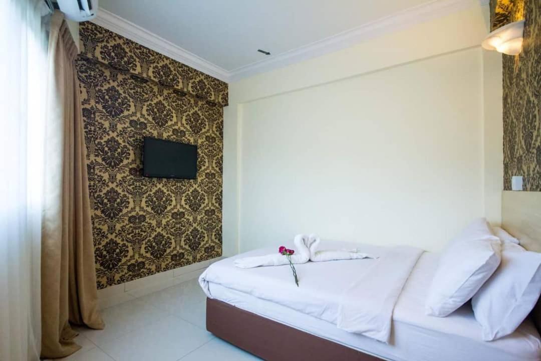 Hotel Sea Princess เตลุกบาฮัง ภายนอก รูปภาพ